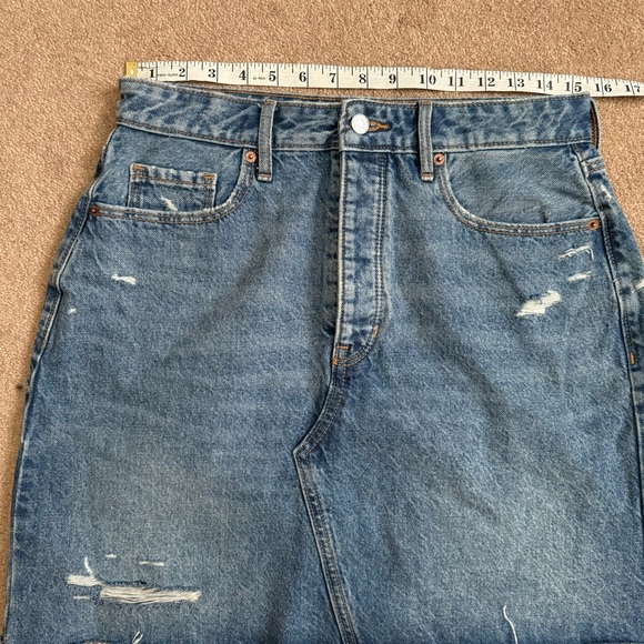 Old Navy Higher High-Waisted Button-Fly O.G. Straight Mini Jean Skirt Size 12 - Picture 9 of 11